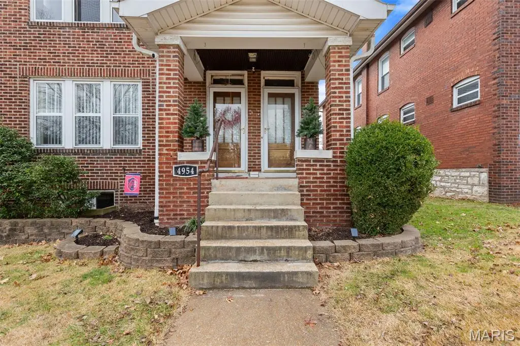 4954 Bancroft Avenue, Saint Louis, MO 63109 - #1