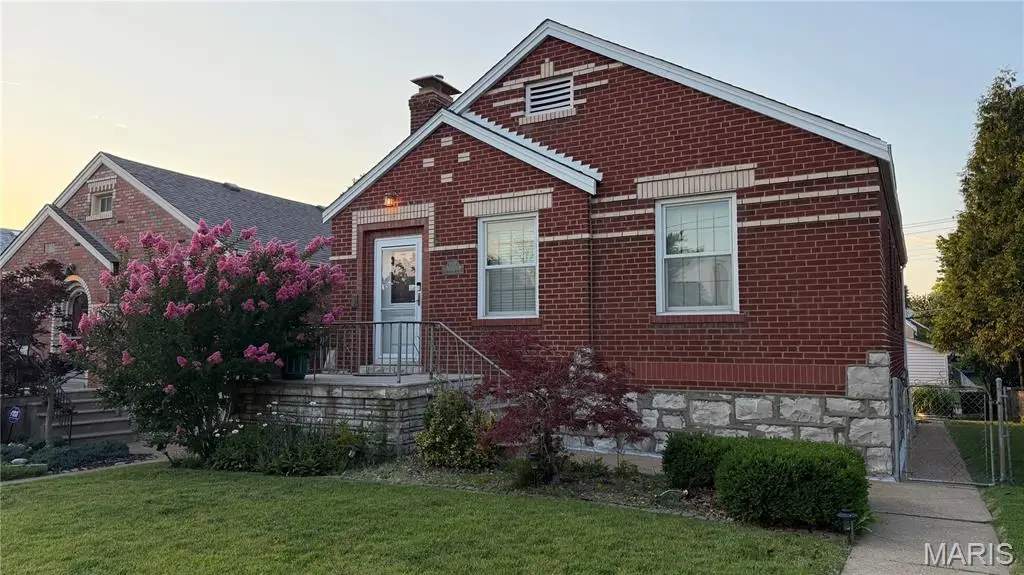 5645 Tholozan Avenue, Saint Louis, MO 63109 - #1