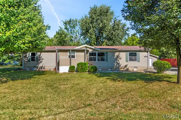 1019 E Seneca Street, Litchfield, IL 62056