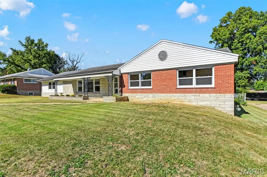 7 Biritz Drive, Saint Louis, MO 63137 - #3