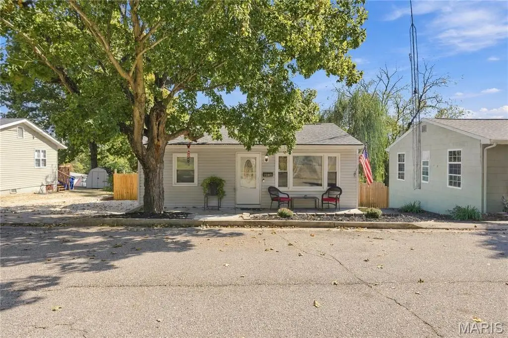 1307 S 3rd Street, De Soto, MO 63020 - #1