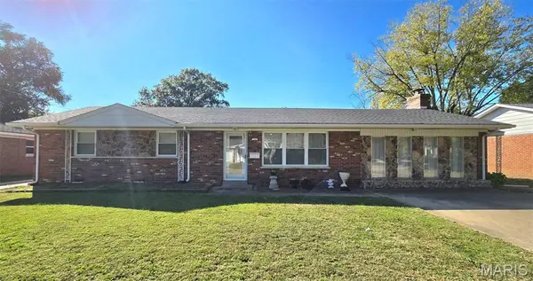 125 Marilyn Avenue, Swansea, IL 62226