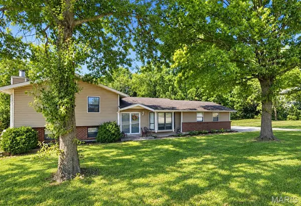 111 Valvero Drive, St Charles, MO 63304