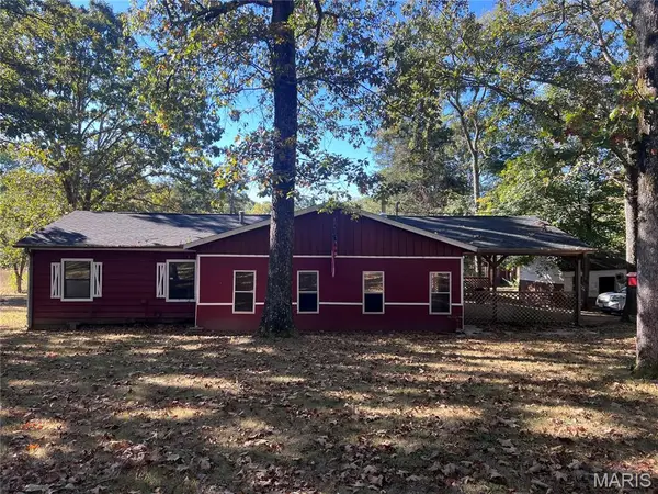 7376 Wayne Route B, Piedmont, MO 63957