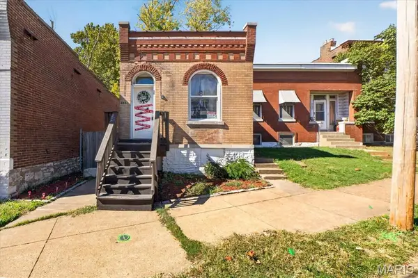 4431 Virginia Avenue, St Louis, MO 63111