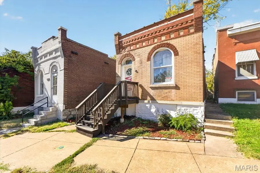 4431 Virginia Avenue, Saint Louis, MO 63111 - #2