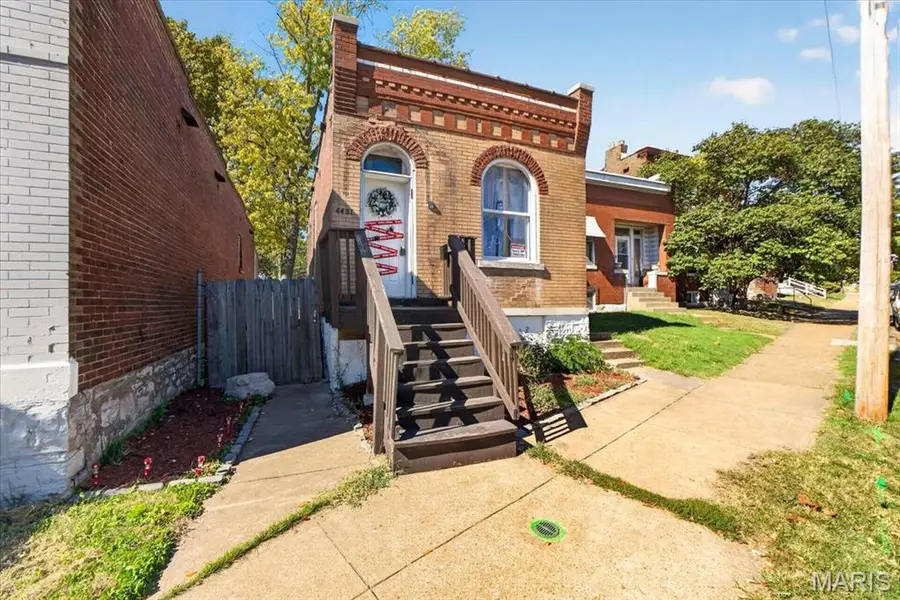 4431 Virginia Avenue, Saint Louis, MO 63111 - #3