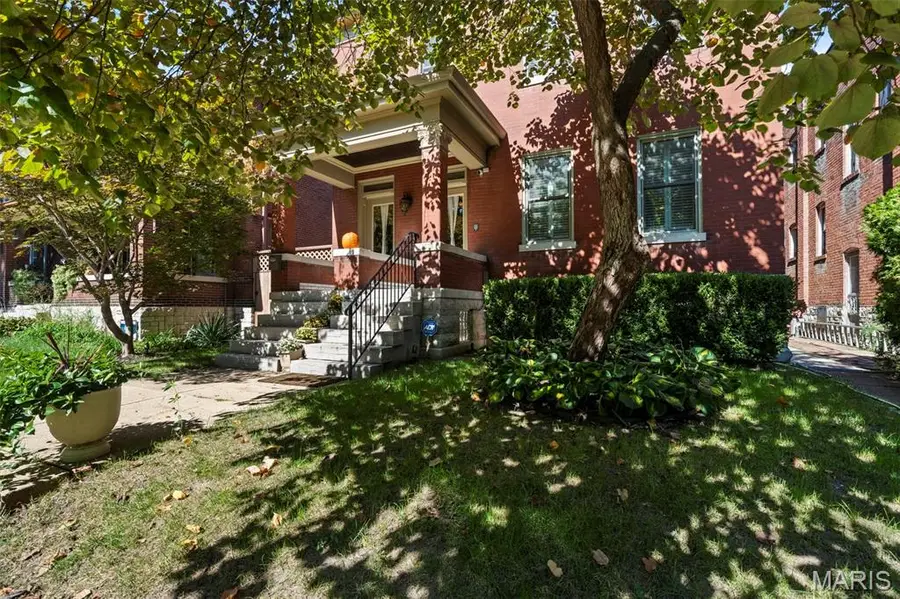 3009 Allen Avenue, Saint Louis, MO 63104 - #2