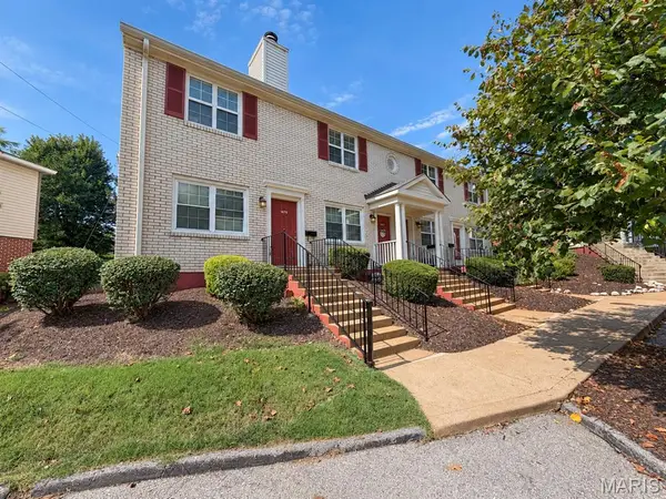1475 Bobolink Place, Brentwood, MO 63144