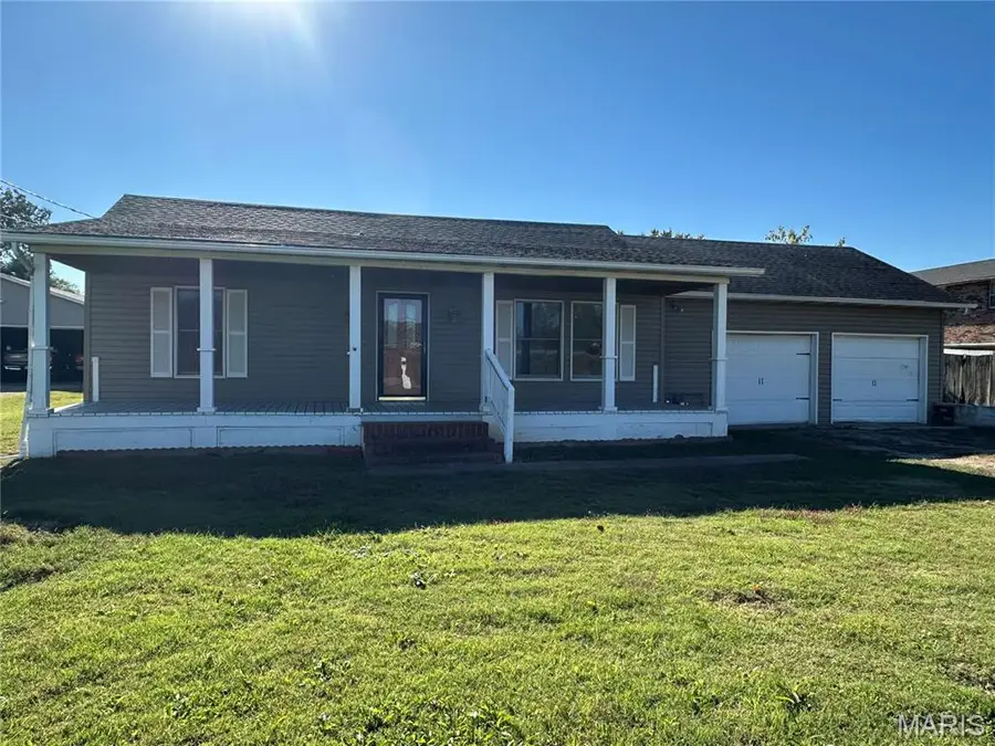 109 W Outer Road, Scott City, MO 63780 - #2
