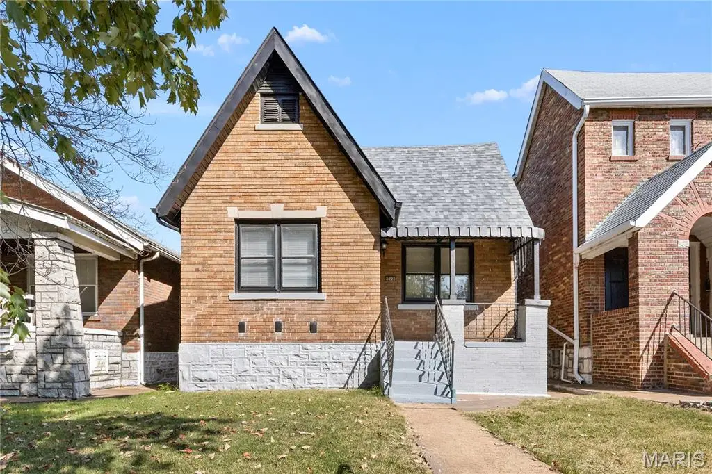 5225 Chippewa Street, Saint Louis, MO 63109 - #1