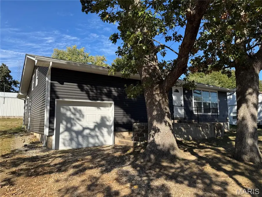 11 W 6th Street, Gerald, MO 63037 - #3