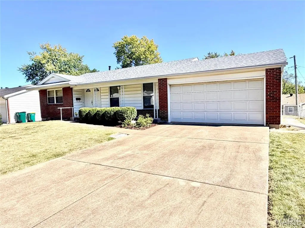 10646 Foxpath Drive, Bellefontaine Neighbors, MO 63137 - #1