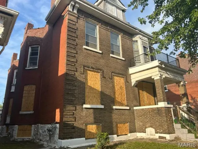 3950 Palm Street, Saint Louis, MO 63107 - #3