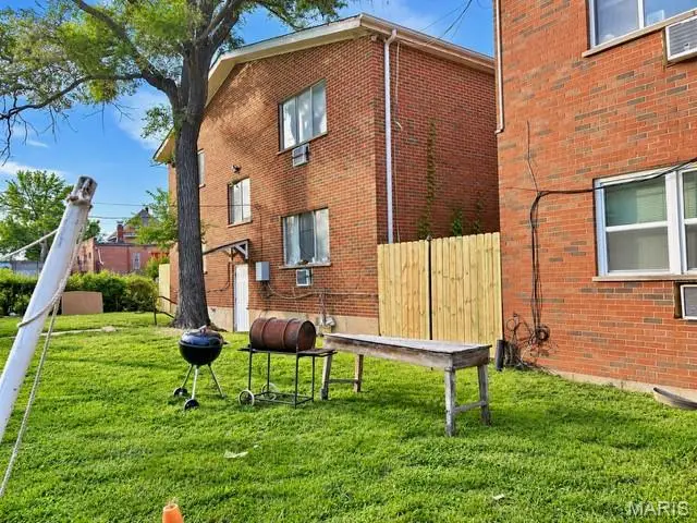 5772 W Florissant Avenue, Saint Louis, MO 63120 - #3