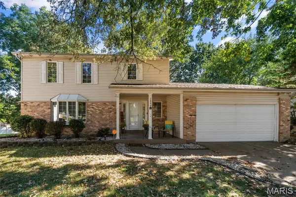 1008 Pinecone Trail, Hazelwood, MO 63031