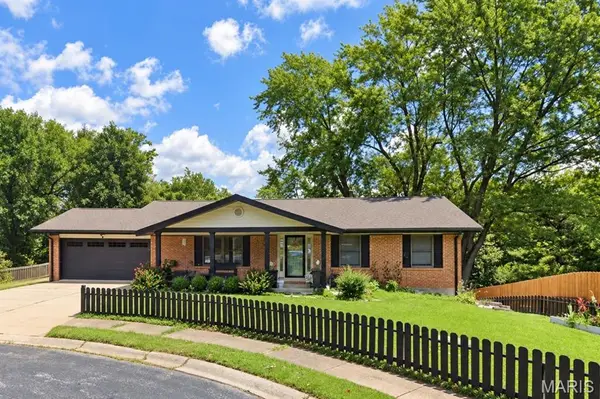 2700 Brookridge Lane, St Charles, MO 63301