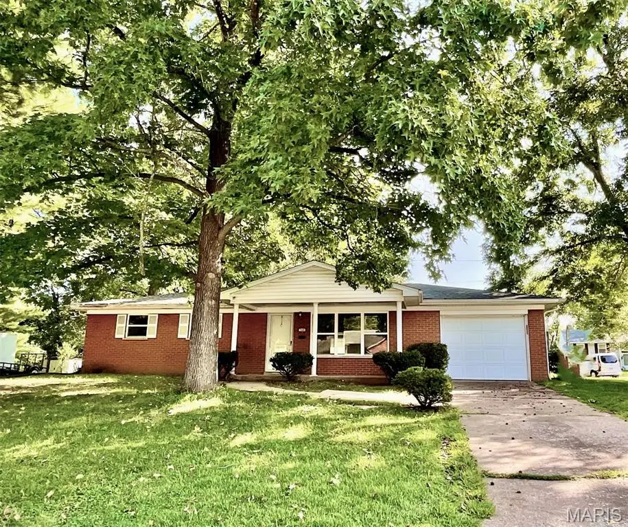 700 St Mary Drive, Belleville, IL 62226 - #1