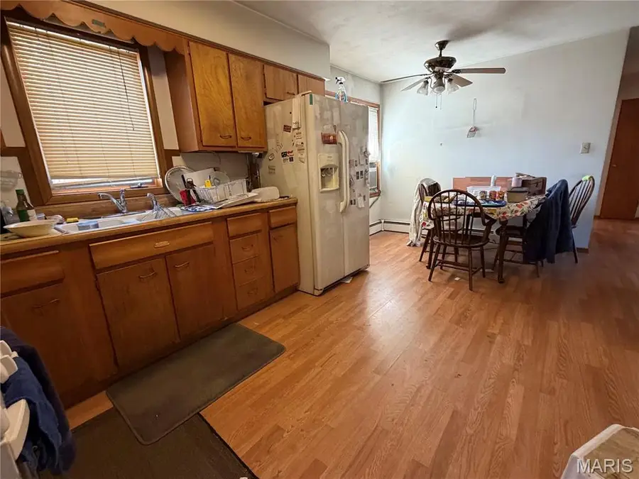 714 W Henry Street, Staunton, IL 62088 - #2