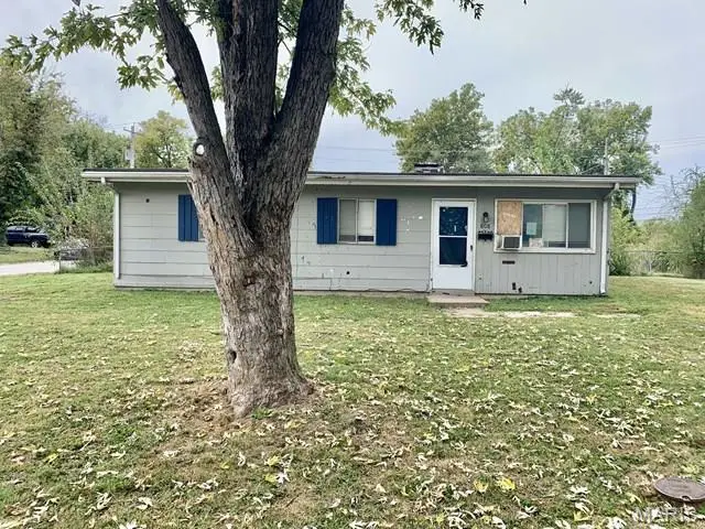 808 E 5th Street, Cahokia, IL 62206 - #1