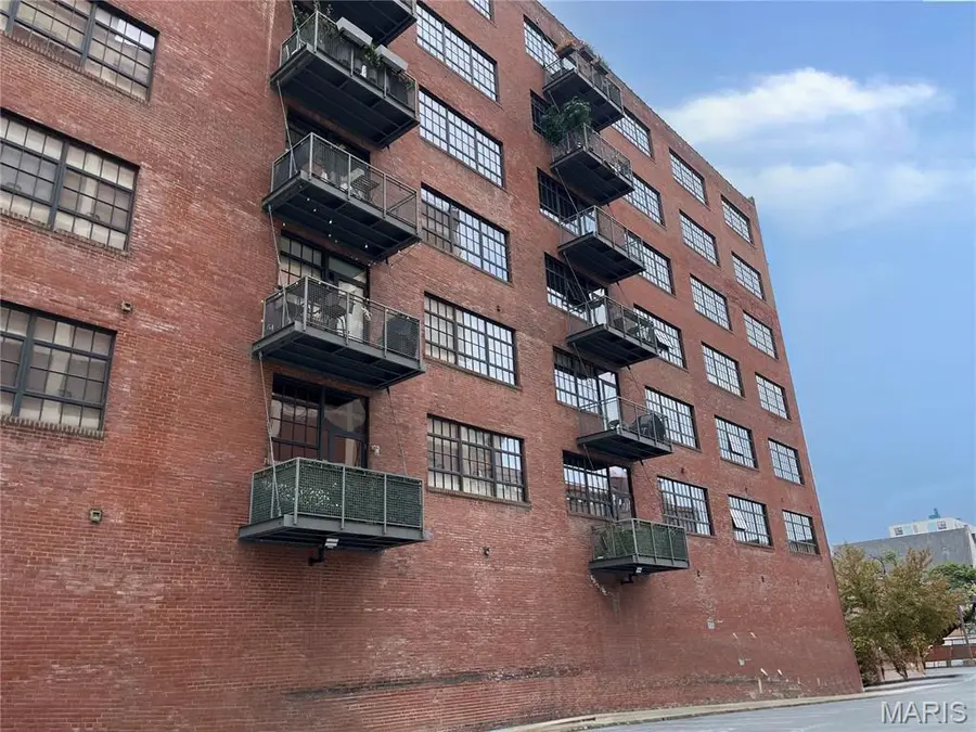 1611 Locust Street #503, Saint Louis, MO 63103 - #2