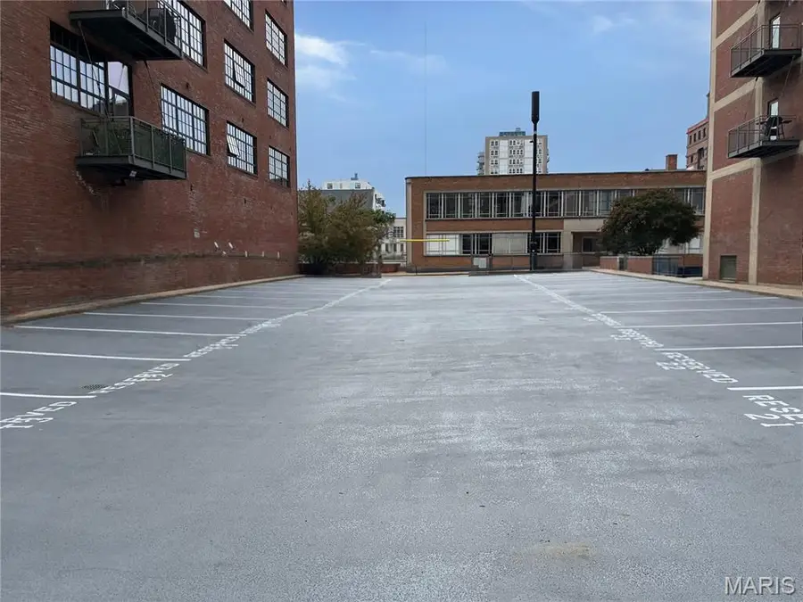 1611 Locust Street #503, Saint Louis, MO 63103 - #3