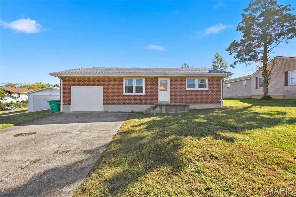 1008 S Jefferson Street, Farmington, MO 63640 - #1