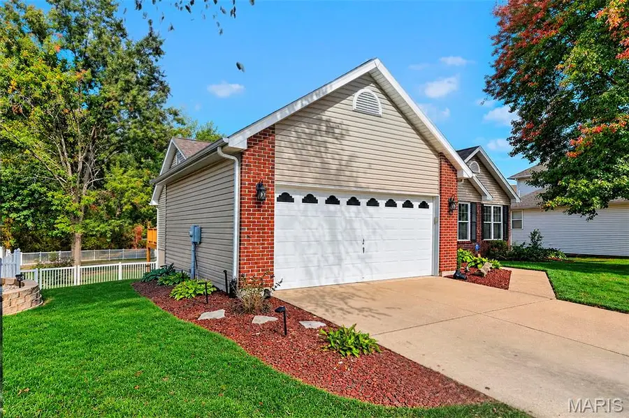 1044 Treeshade Drive, Saint Peters, MO 63376 - #2