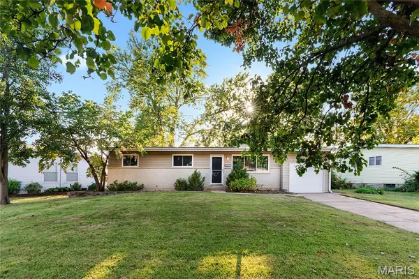 680 Crabapple Lane, Florissant, MO 63031