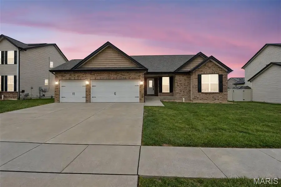 608 Monarch Drive, Ofallon, IL 62269 - #2