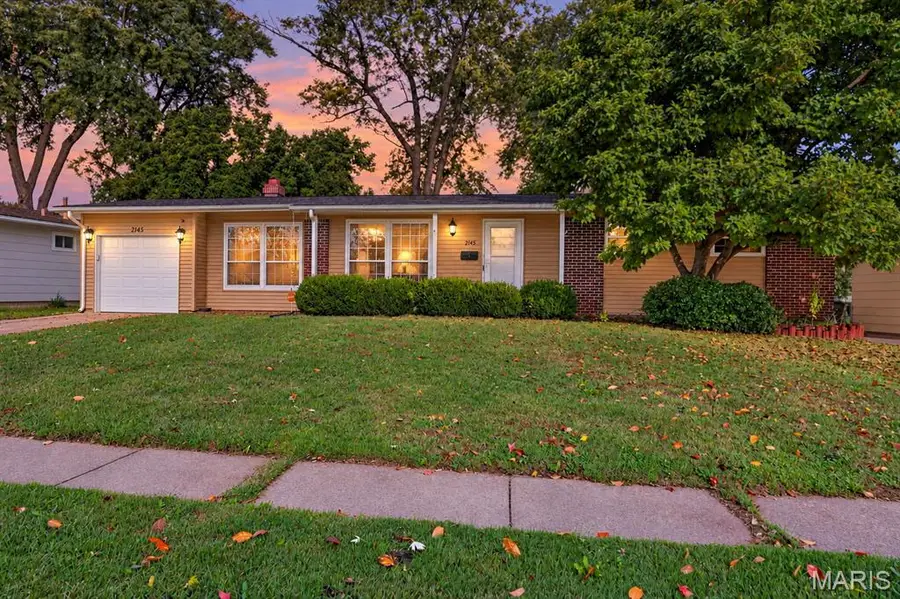 2145 Crane Drive, Florissant, MO 63031 - #2