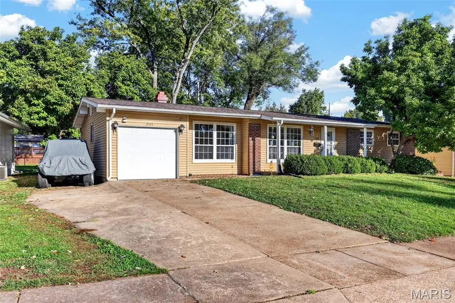 2145 Crane Drive, Florissant, MO 63031 - #3