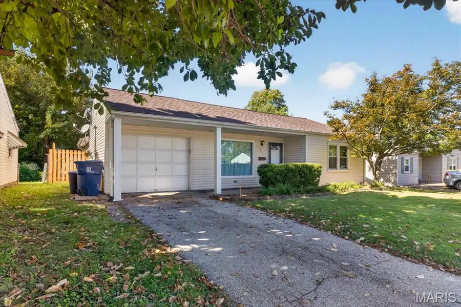 165 Brackleigh Lane, Florissant, MO 63031 - #3