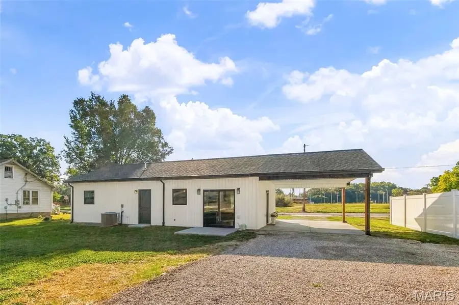 723 Broadway Extension, Elsberry, MO 63343 - #2