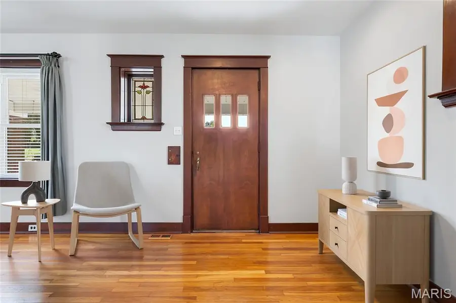 6711 Marquette Avenue, Saint Louis, MO 63139 - #2