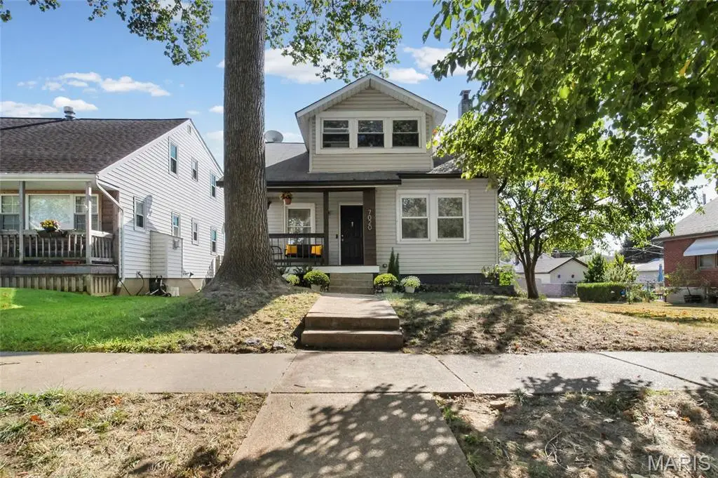 7020 Sutherland Avenue, Saint Louis, MO 63109 - #1