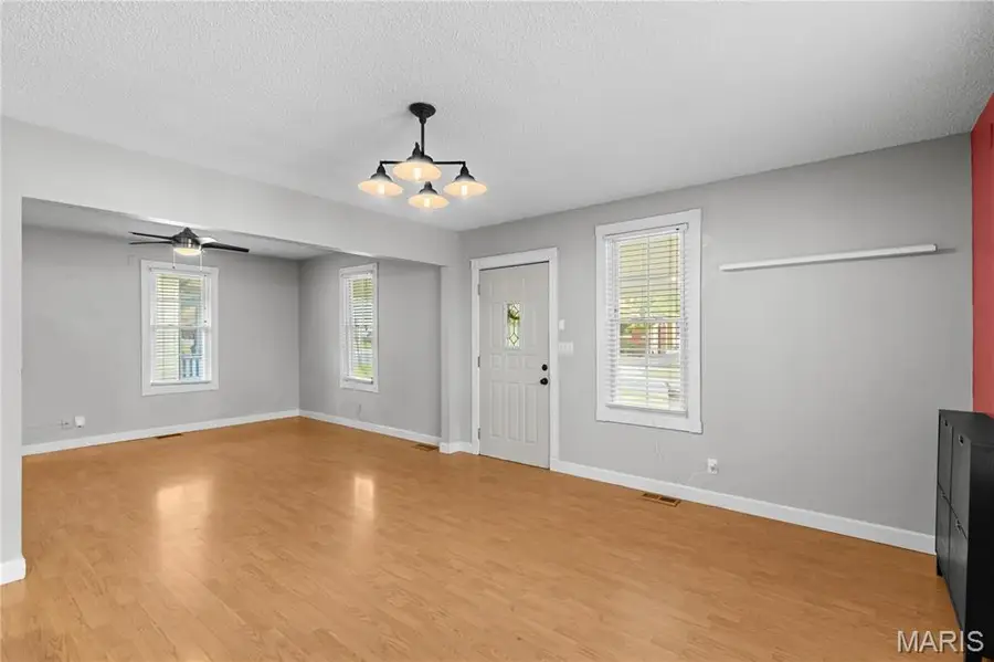 210 Mckinley Avenue, Edwardsville, IL 62025 - #3