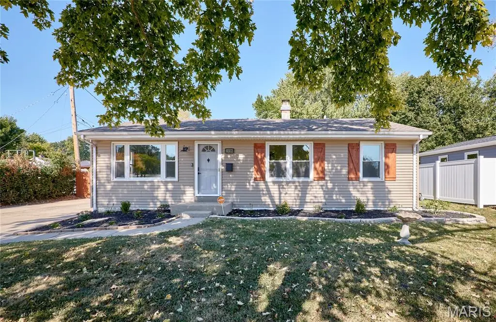 209 N Duchesne Drive, Saint Charles, MO 63301 - #1