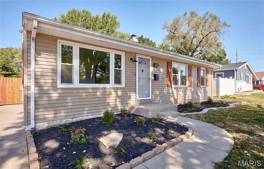 209 N Duchesne Drive, Saint Charles, MO 63301 - #3