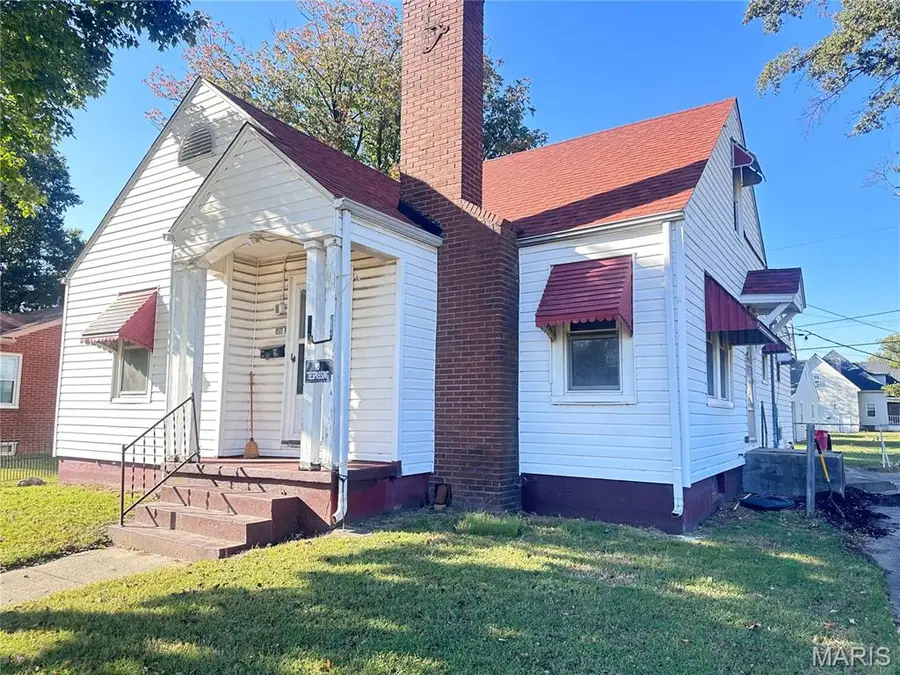 260 E Gladys Street, Sikeston, MO 63801 - #2