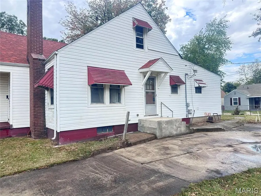 260 E Gladys Street, Sikeston, MO 63801 - #3