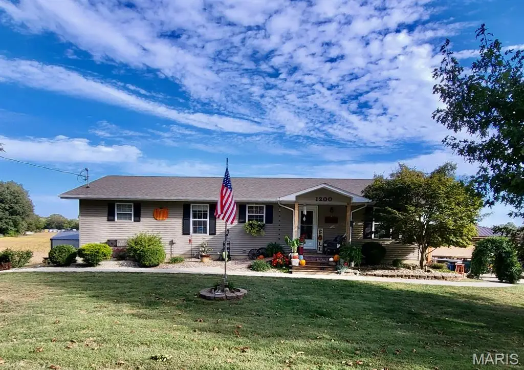 1200 W Old National Trail, Greenville, IL 62246 - #1