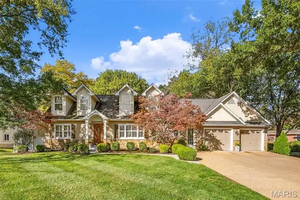 9121 Robyn Road, Sunset Hills, MO 63127