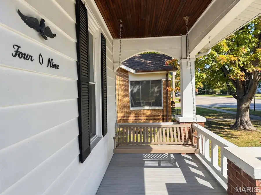 409 N Lincoln Avenue, Ofallon, IL 62269 - #3