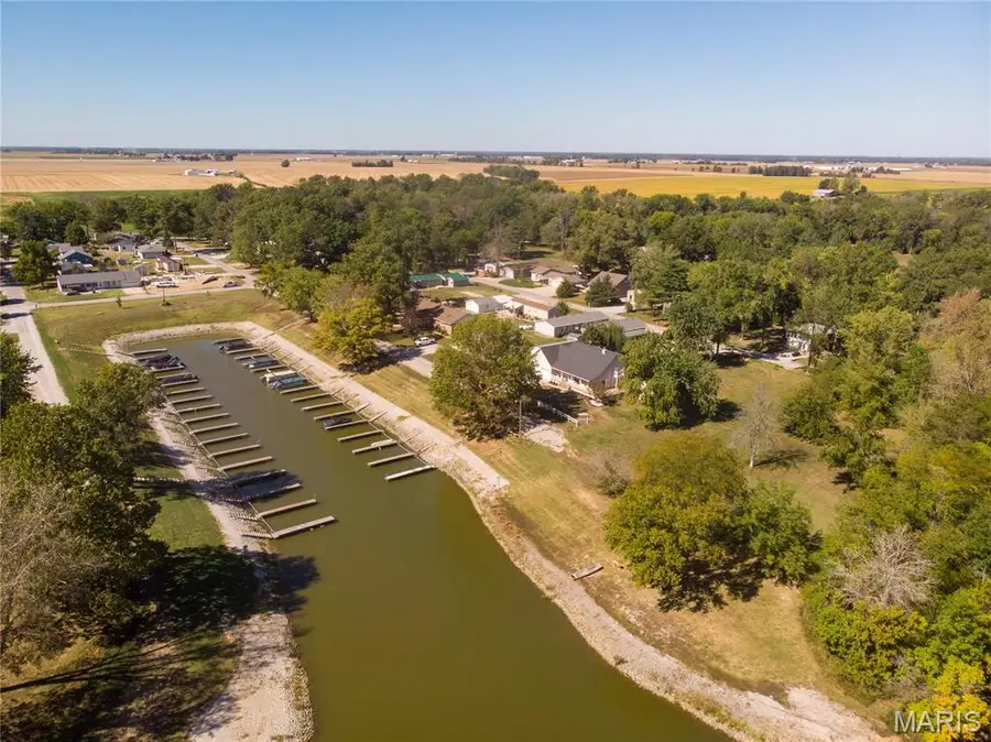 18812 Mary Jane Lane, Carlyle, IL 62231 - #3