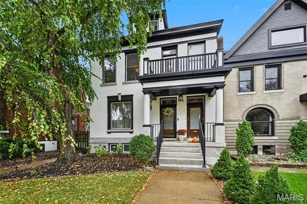 4420 Laclede Avenue, St Louis, MO 63108