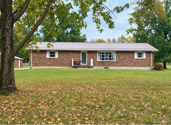 4812 Copenhagen Road, Farmington, MO 63640