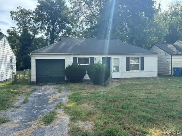 422 S Harvey Avenue, Saint Louis, MO 63135 - #1