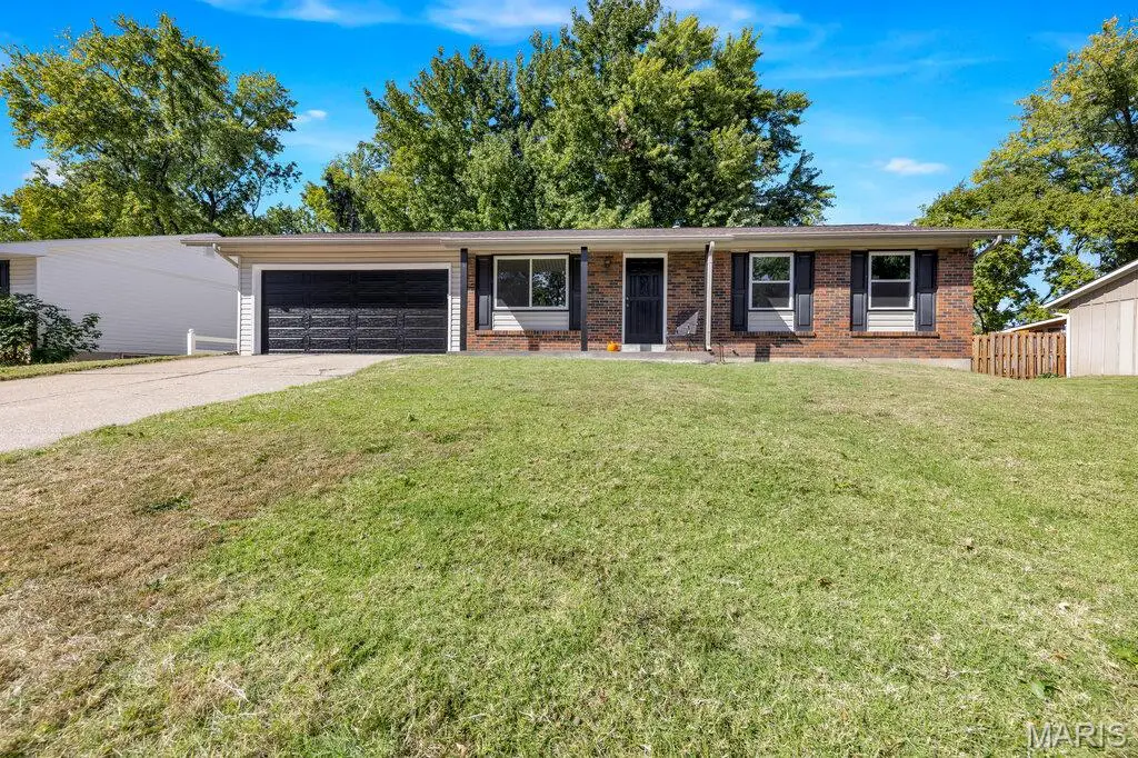 15 Country Hill Road, Saint Peters, MO 63376 - #1