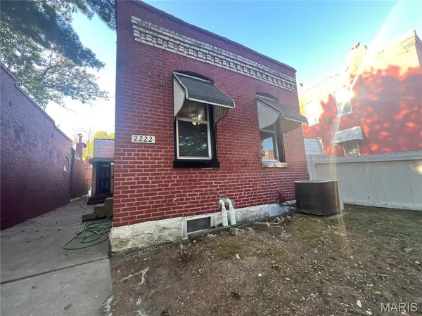 2222 Montana Street, St Louis, MO 63118